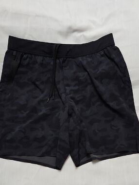 Ten Thousand Interval Shorts LG Unlined 7" Inseam Active Fitness Workout CAMO